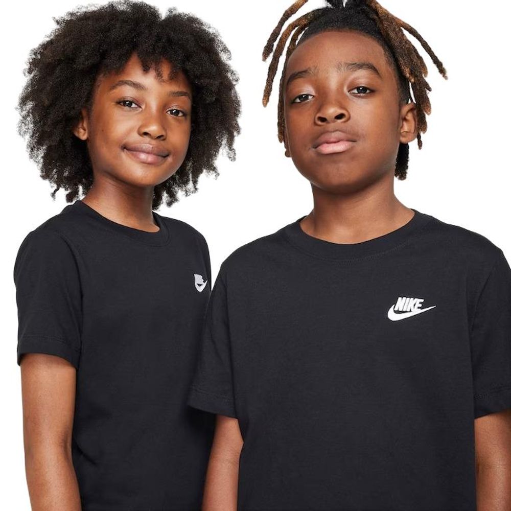 Camiseta Nike Sportswear Futura | Infantil Camiseta Nike Sportswear Futura | Infantil